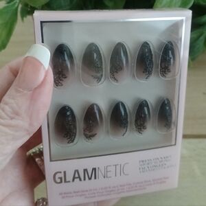 NIB Glamnetic Nails. Til Death! Breathtaking!